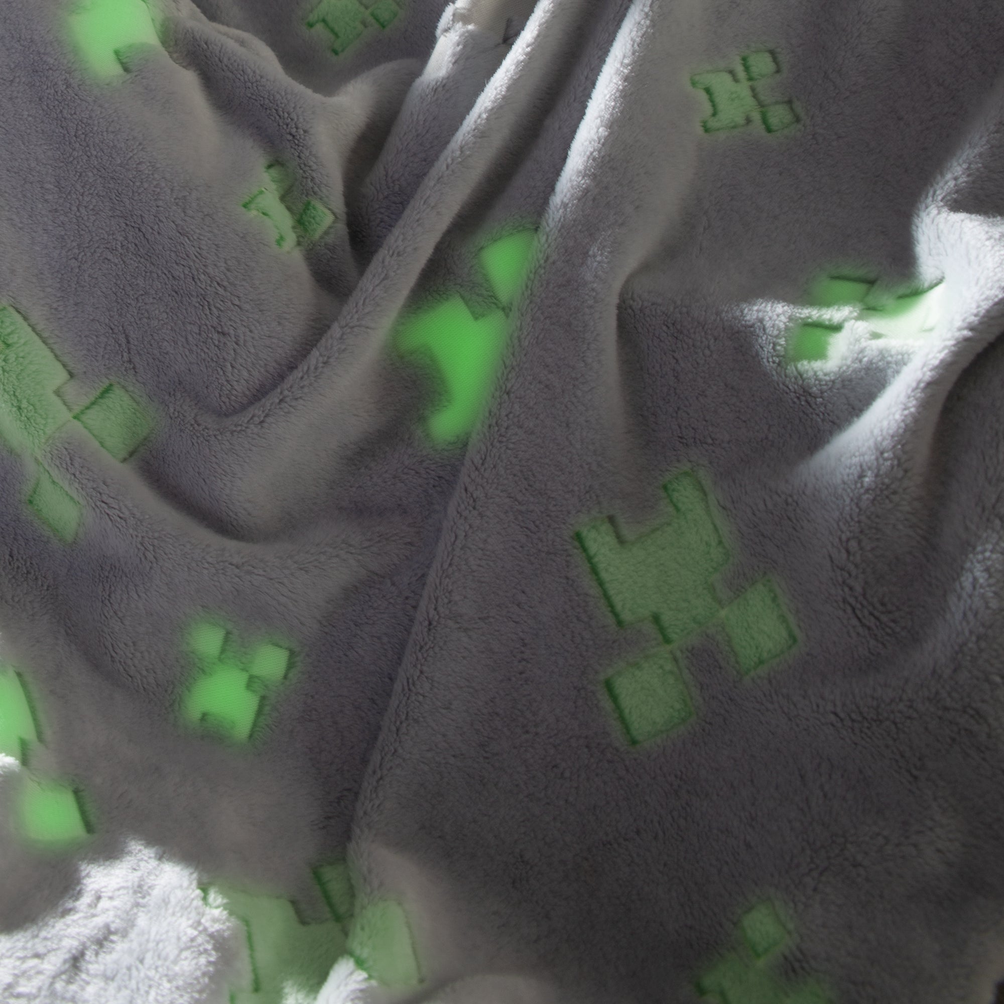 Roba 687140MC KUSCHELDECKE GLOW-IN-THE-DARK, GRAU - Bild 7 Roba 687140MC KUSCHELDECKE GLOW-IN-THE-DARK, GRAU - Produktbild 7