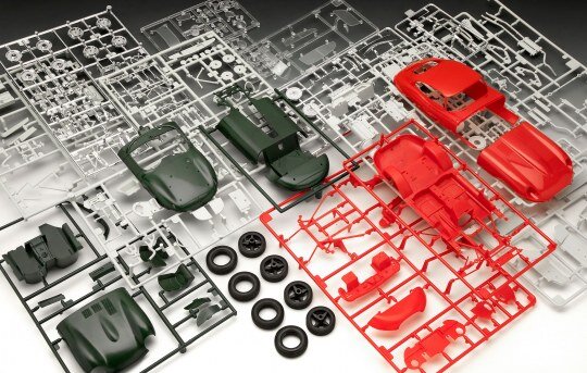 Revell 5667 Geschenkset Jaguar 100th Anniversary Revell Modellbausatz mit Basiszubehör