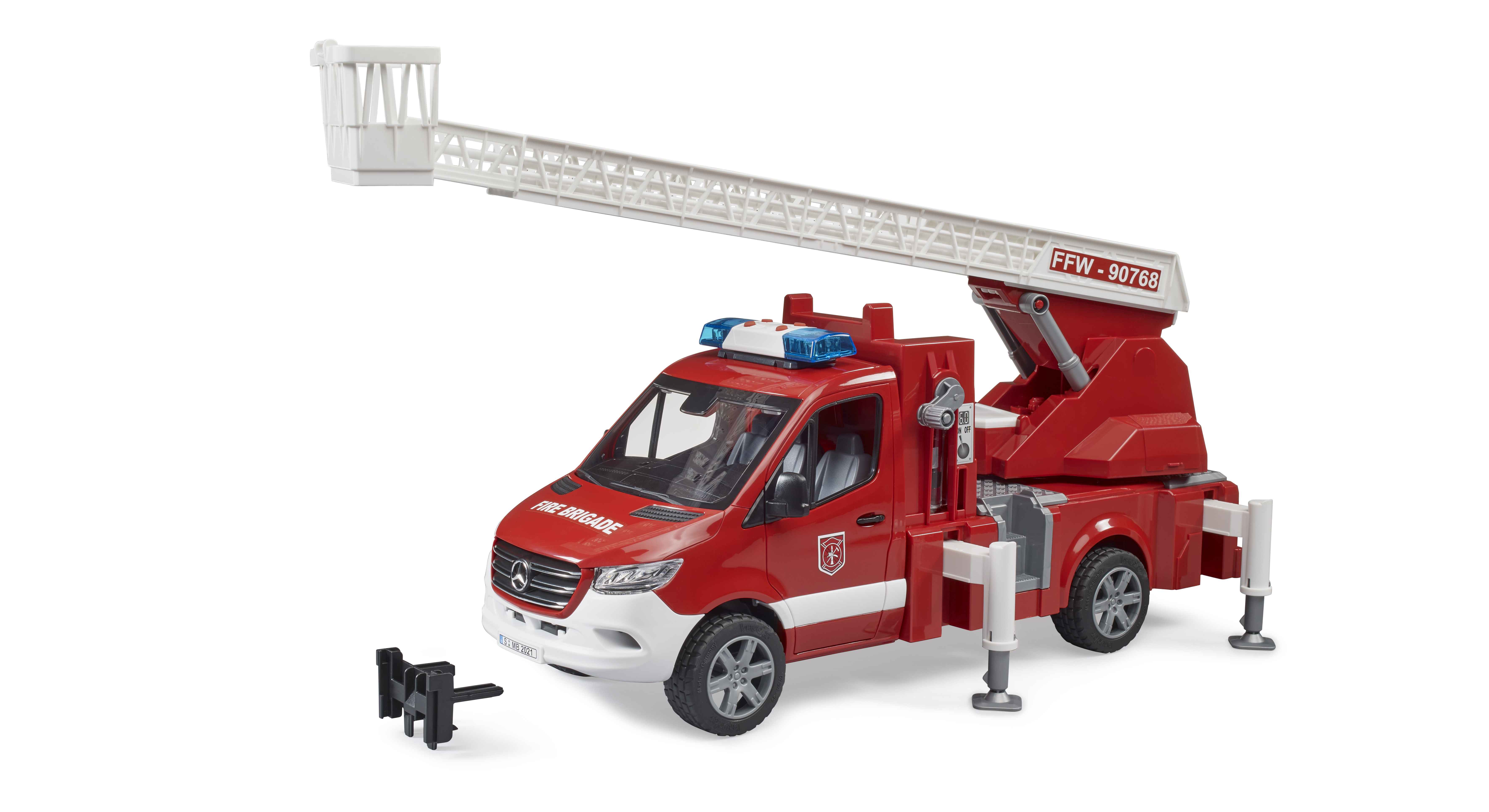 BRUDER 02673 - MB Sprinter Feuerwehr mit Drehleiter, Pumpe und Light & Sound Modul