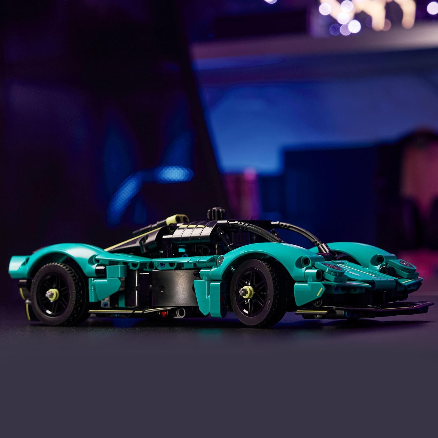 LEGO® Technic 42208 Aston Martin Valkyrie Maschine, Rad, Reifen, Formel Eins, Sprach