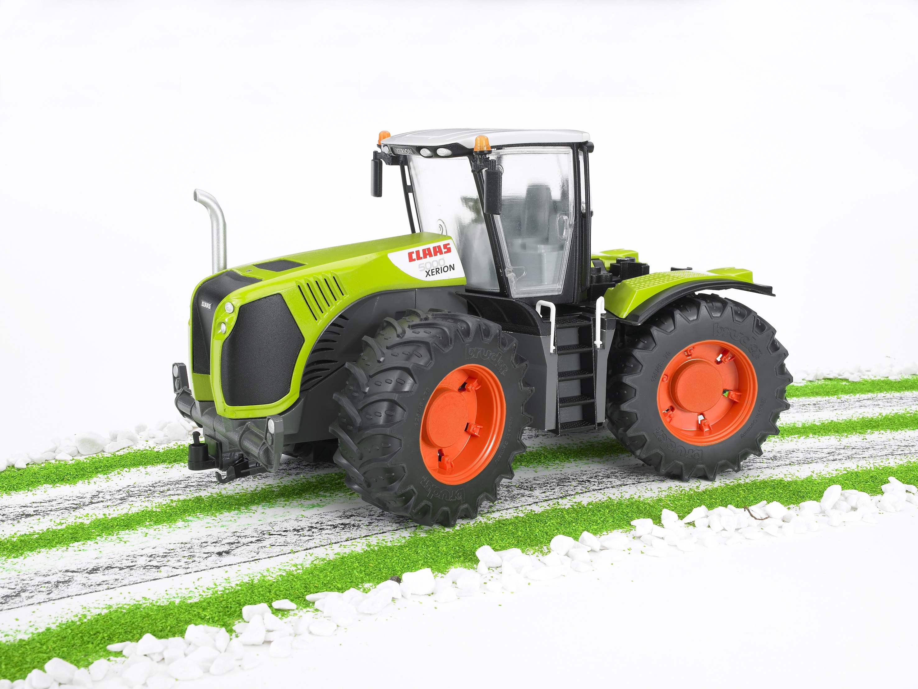 BRUDER 03015 - Claas Xerion 5000 - Bild 11 BRUDER 03015 - Claas Xerion 5000 - Bild 11