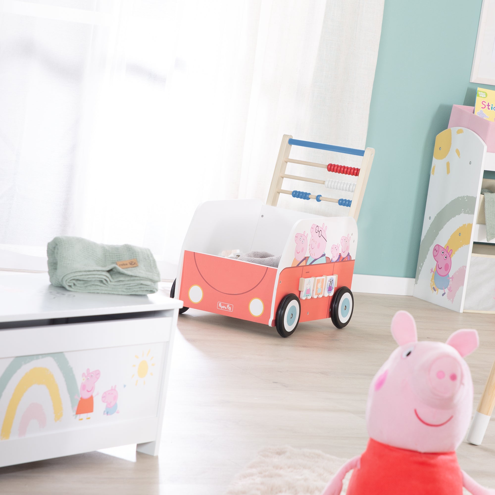 Roba 460157PP1 Bully-Schiebebus Peppa Pig weiß – Puppenmöbel & Häuser - Bild 4 Roba 460157PP1 Bully-Schiebebus Peppa Pig weiß – Puppenmöbel & Häuser - Produktbild 4